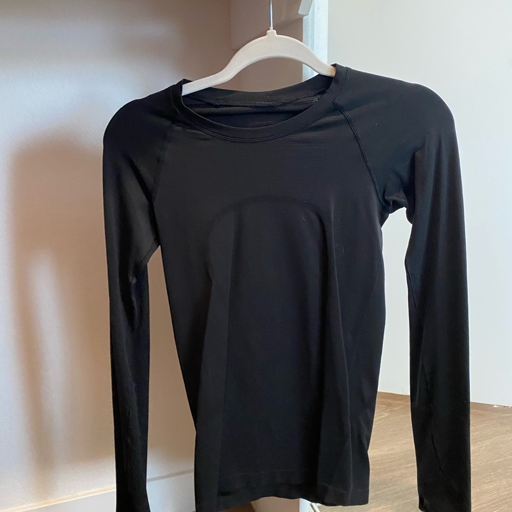 Lululemon Athletica Black Long Sleeve Top